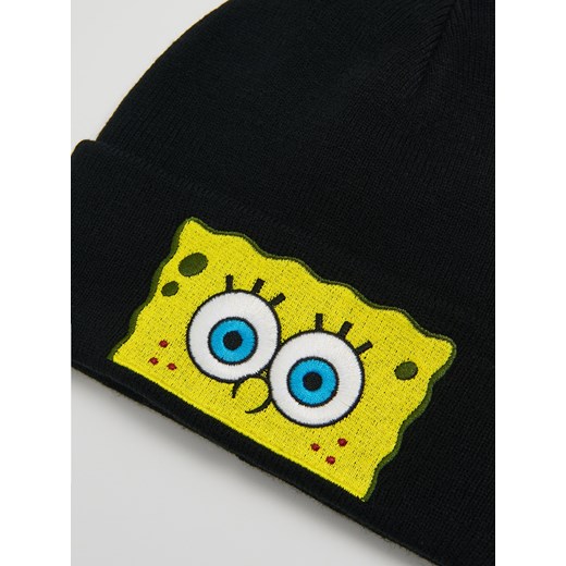 Cropp - Czapka beanie z naszywką SpongeBoba - czarny Cropp Uniwersalny Cropp