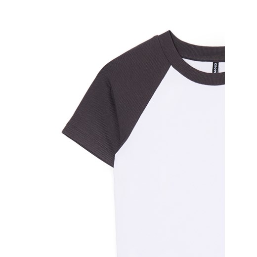 Cropp - Dwukolorowy T-shirt z wiskozą - biały Cropp XS Cropp