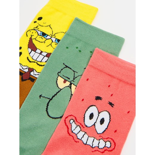 Cropp - Długie skarpety 3 pack ze SpongeBobem - wielobarwny Cropp 43-46 Cropp