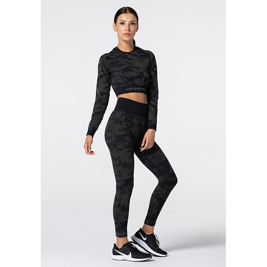 Carpatree Koszulka sportowa &quot;Camo Seamless&quot; w kolorze khaki ze sklepu Limango Polska w kategorii Bluzki damskie - zdjęcie 177621970