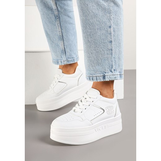 Biało-Srebrne Sneakersy Vices na Platformie Ozdobione Metalicznymi Aplikacjami Nelanil ze sklepu renee.pl w kategorii Buty sportowe damskie - zdjęcie 177655401