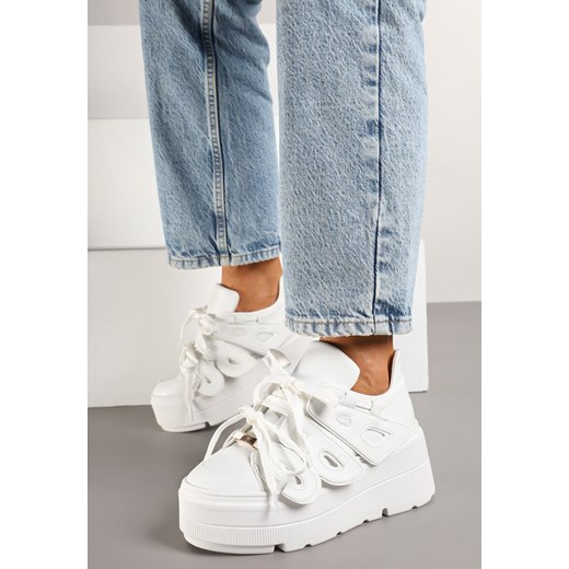 Białe Sneakersy Vices na Płaskiej Podeszwie z Geometryczną Aplikacją Nelenith ze sklepu renee.pl w kategorii Buty sportowe damskie - zdjęcie 177655424