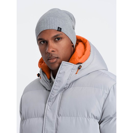 Zimowa czapka męska beanie z bawełnianej dzianiny – szary melanż V5 OM-ACWH-0124 uniwersalny wyprzedaż ombre