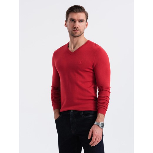 Męski elegancki sweter V-neck BASIC z wiskozą – czerwony V20 OM-SWBS-0107 ze sklepu ombre w kategorii Swetry męskie - zdjęcie 177659324
