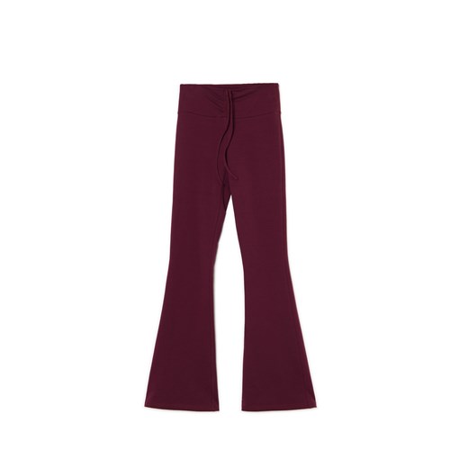Cropp - Bordowe spodnie dresowe flare - kasztanowy ze sklepu Cropp w kategorii Spodnie damskie - zdjęcie 177701620