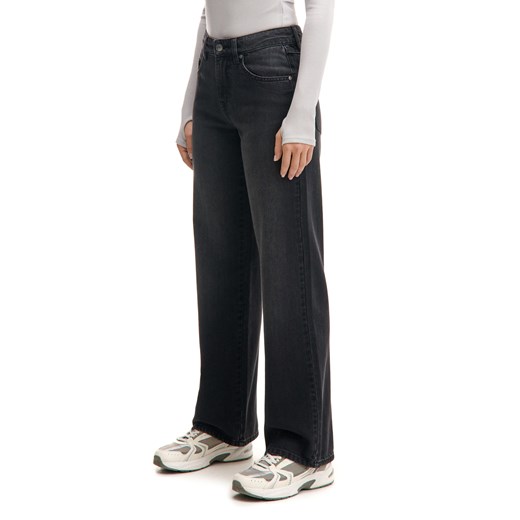 Cropp - Czarne jeansy straight regular - czarny ze sklepu Cropp w kategorii Jeansy damskie - zdjęcie 177701900