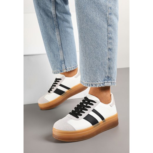 Biało-Czarne Płaskie Sneakersy Ozdobione Paskami Norili ze sklepu born2be.pl w kategorii Buty sportowe damskie - zdjęcie 177718262