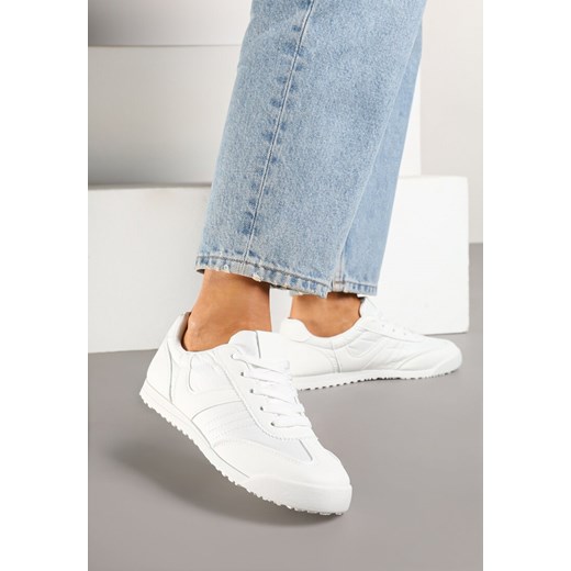 Białe Sneakersy w Stylu Kultowych Tenisówek Felandris ze sklepu born2be.pl w kategorii Buty sportowe damskie - zdjęcie 177718884