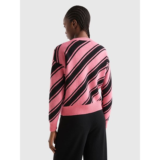 Benetton Wełniany sweter w kolorze różowo-czarnym L wyprzedaż Limango Polska