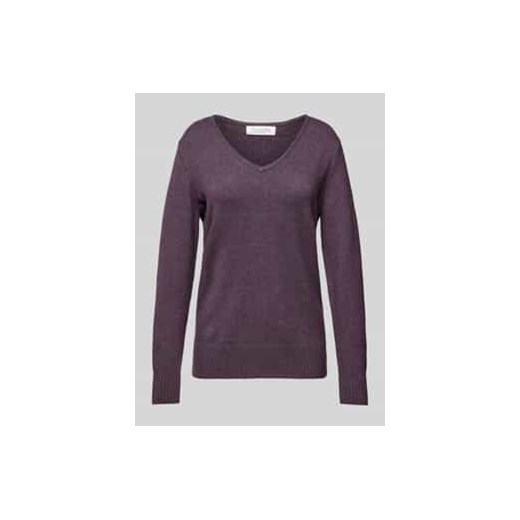 Sweter z dzianiny z zaokrąglonym dekoltem w serek ze sklepu Peek&Cloppenburg  w kategorii Swetry damskie - zdjęcie 177823821