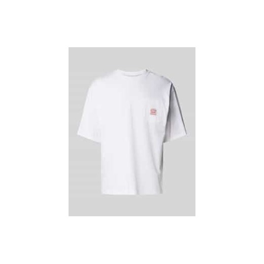 T-shirt o kroju relaxed fit z naszywką z logo ze sklepu Peek&Cloppenburg  w kategorii T-shirty męskie - zdjęcie 177834641