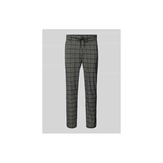 Chinosy o kroju tapered fit z wiązanym paskiem ze sklepu Peek&Cloppenburg  w kategorii Spodnie męskie - zdjęcie 177839221