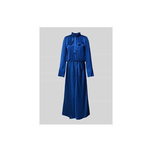 Długa sukienka z wiązanym detalem ze sklepu Peek&Cloppenburg  w kategorii Sukienki - zdjęcie 177849420