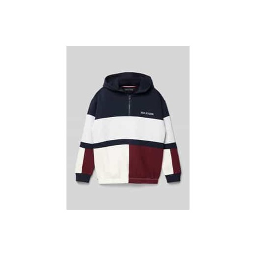 Bluza z kapturem i wyhaftowanym logo model ‘CLRBLOCK’ ze sklepu Peek&Cloppenburg  w kategorii Bluzy chłopięce - zdjęcie 177854063