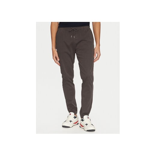 Tommy Jeans Joggery Austin DM0DM20283 Szary Slim Fit ze sklepu MODIVO w kategorii Spodnie męskie - zdjęcie 177875560