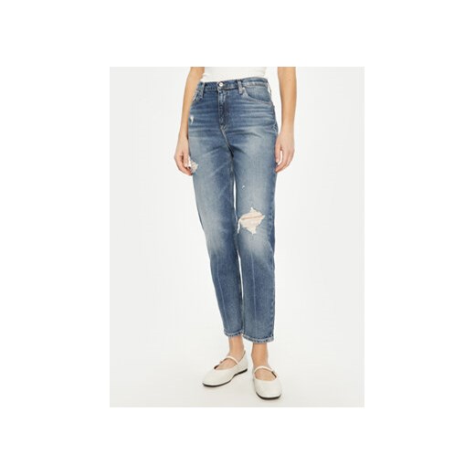 Calvin Klein Jeans Jeansy J20J224513 Niebieski Mom Fit ze sklepu MODIVO w kategorii Jeansy damskie - zdjęcie 177885493