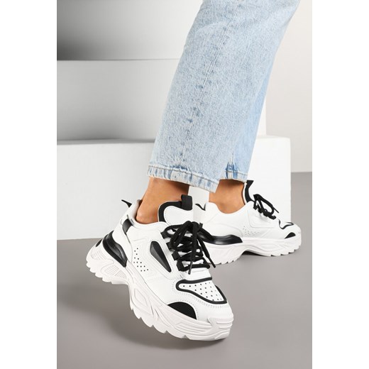 Biało-Czarne Sneakersy na Grubej Podeszwie z Tłoczeniami Lilasea ze sklepu born2be.pl w kategorii Buty sportowe damskie - zdjęcie 177892322