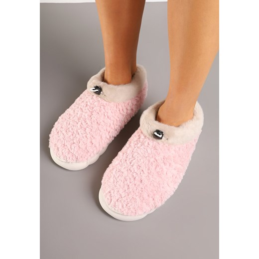 Różowe Kapcie Vices z Futerkiem i Dodatkowym Ściągaczem Calavina - id: C69-45-PINK - marki Renee - 177897541 Różowe Kapcie Vices z Futerkiem i Dodatkowym Ściągaczem Calavina ze sklepu renee.pl w kategorii Kapcie damskie - zdjęcie 177897541