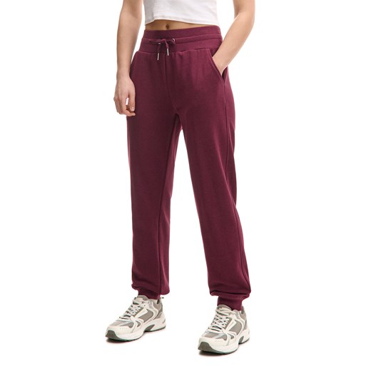Cropp - Bordowe dresowe joggery slim - kasztanowy ze sklepu Cropp w kategorii Spodnie damskie - zdjęcie 177897864