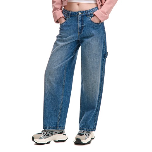 Cropp - Jeansy balloon fit baggy z acid wash - niebieski ze sklepu Cropp w kategorii Jeansy damskie - zdjęcie 177897913