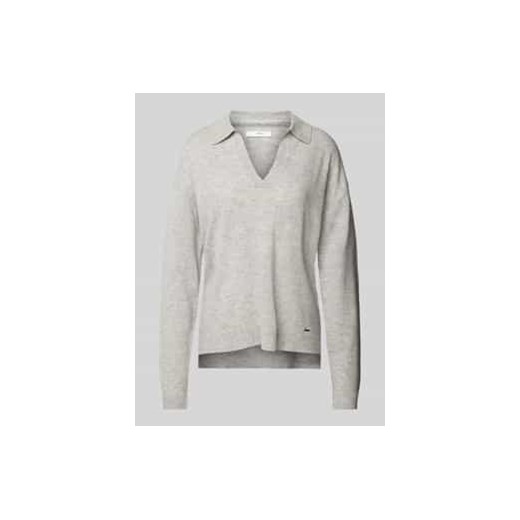 Sweter z dzianiny z detalem z logo model ‘LILLIAN’ ze sklepu Peek&Cloppenburg  w kategorii Swetry damskie - zdjęcie 177948320