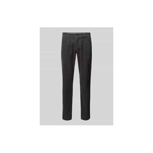 Spodnie sztruksowe o kroju tapered fit z czystej bawełny model ‘OSBY PLEATS’ ze sklepu Peek&Cloppenburg  w kategorii Spodnie męskie - zdjęcie 177959301