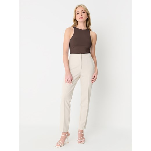 Sinsay - Body basic z okrągłym dekoltem - brązowy Sinsay XXS Sinsay