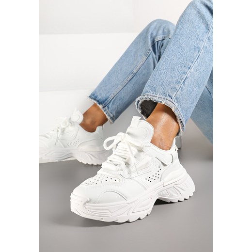 Białe Sneakersy w Streetwearowym Stylu na Tłoczonej Podeszwie Nelasea ze sklepu renee.pl w kategorii Buty sportowe damskie - zdjęcie 178051320