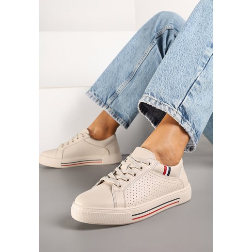 Beżowe Płaskie Sneakersy ze Skóry Naturalnej ze Skórzaną Wkładką Ozdobione Perforacją Zelili ze sklepu born2be.pl w kategorii Buty sportowe damskie - zdjęcie 178069583