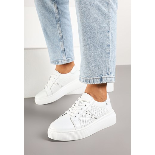 Białe Skórzane Sneakersy na Płaskiej Podeszwie ze Skórzaną Wkładką i Ażurową Cholewką Lorili ze sklepu born2be.pl w kategorii Buty sportowe damskie - zdjęcie 178070950