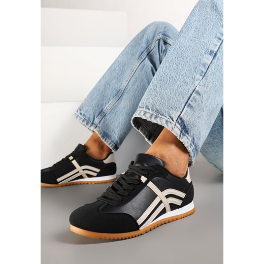 Czarne Sneakersy w Stylu Kultowych Tenisówek z Ozdobnymi Przeszyciami Vellexia ze sklepu born2be.pl w kategorii Buty sportowe damskie - zdjęcie 178088933
