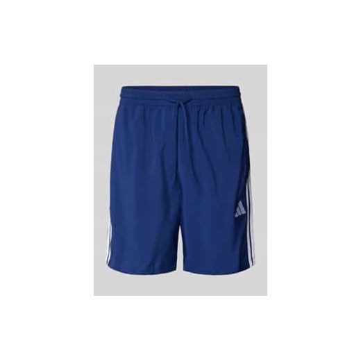 Szorty o kroju regular fit z wyhaftowanym logo ze sklepu Peek&Cloppenburg  w kategorii Spodenki męskie - zdjęcie 178104631