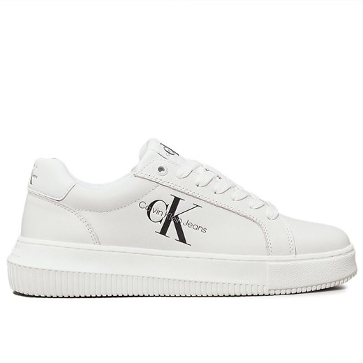 Buty Calvin Klein Jeans Chunky Cupsole Monologo YW0YW00823-YBR - białe ze sklepu streetstyle24.pl w kategorii Buty sportowe damskie - zdjęcie 178114213