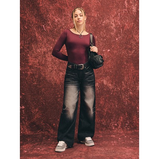 Cropp - Czarne jeansy baggy low waist w stylu vintage - czarny ze sklepu Cropp w kategorii Jeansy damskie - zdjęcie 178114740