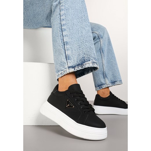 Czarne Sneakersy Vices na Grubej Podeszwie Zdobione Aplikacją Aranellis ze sklepu renee.pl w kategorii Buty sportowe damskie - zdjęcie 178120843