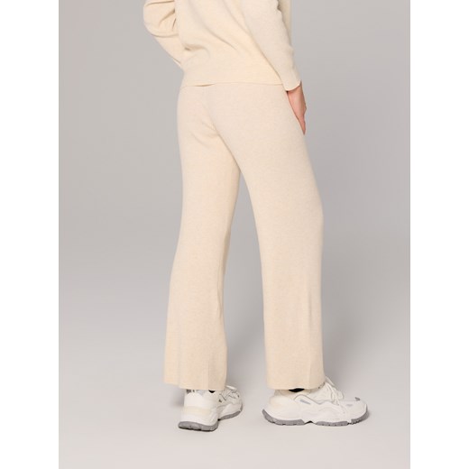 Sinsay - Spodnie z prążkowanej dzianiny - beżowy Sinsay L Sinsay