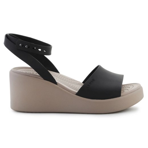 Sandały Crocs Brooklyn Ankle Strap Wedge 209406-07H czarne ze sklepu ButyModne.pl w kategorii Sandały damskie - zdjęcie 178152964