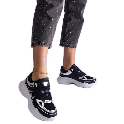 Czarne sneakersy damskie ze srebrnymi wstawkami ze sklepu ButyModne.pl w kategorii Buty sportowe damskie - zdjęcie 178153180
