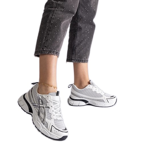 Czarne sportowe sneakersy damskie białe ze sklepu ButyModne.pl w kategorii Buty sportowe damskie - zdjęcie 178153220
