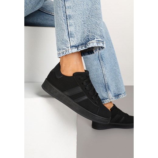 Czarne Sneakersy z Ozdobnymi Naszywkami z Boku Galdexis ze sklepu born2be.pl w kategorii Buty sportowe damskie - zdjęcie 178159404