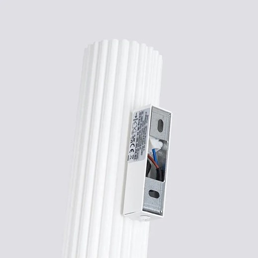 Biały metalowy kinkiet karbowany - D289-Avium Lumes One Size Edinos.pl