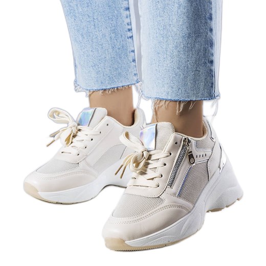 Beżowe sneakersy na koturnie Stacey beżowy ze sklepu ButyModne.pl w kategorii Buty sportowe damskie - zdjęcie 178173281