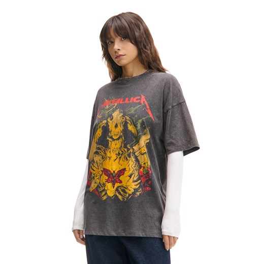 Cropp - Szary T-shirt oversize z Metallicą - szary ze sklepu Cropp w kategorii Bluzki damskie - zdjęcie 178184032