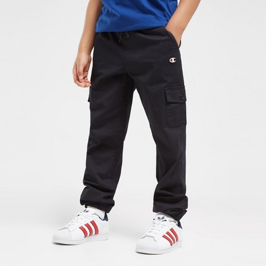 CHAMPION SPODNIE ELASTIC CUFF CARGO PANT B ze sklepu JD Sports  w kategorii Spodnie chłopięce - zdjęcie 178188564