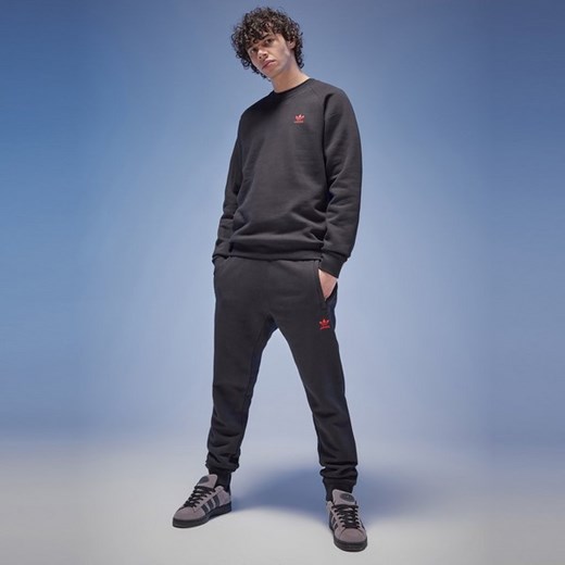 ADIDAS SPODNIE ESSENTIALS PANT ORIGINALS CORE ze sklepu JD Sports  w kategorii Spodnie męskie - zdjęcie 178190261