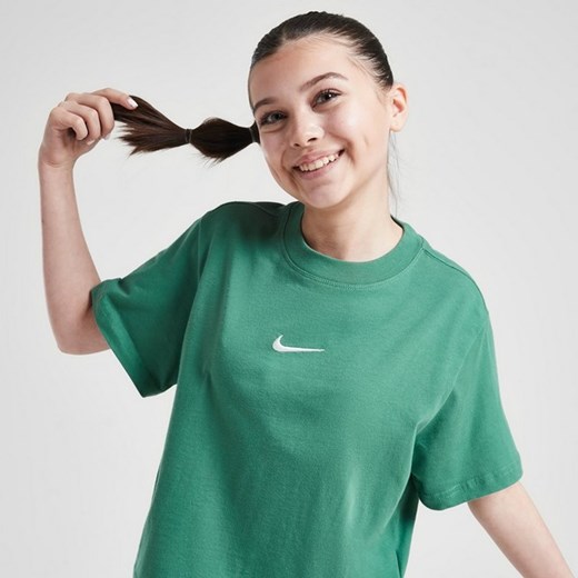 NIKE T-SHIRT G NSW TEE ESSNTL SS BOXY GIRL ze sklepu JD Sports  w kategorii Bluzki dziewczęce - zdjęcie 178190631