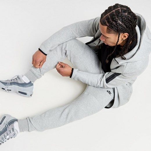 NIKE SPODNIE M NK TCH FLC JGGR ze sklepu JD Sports  w kategorii Spodnie męskie - zdjęcie 178191763