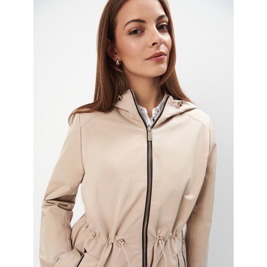 Parka damska Mohito w abstrakcyjnym wzorze 