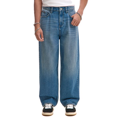 Cropp - Niebieskie jeansy super baggy - niebieski ze sklepu Cropp w kategorii Jeansy męskie - zdjęcie 178217800