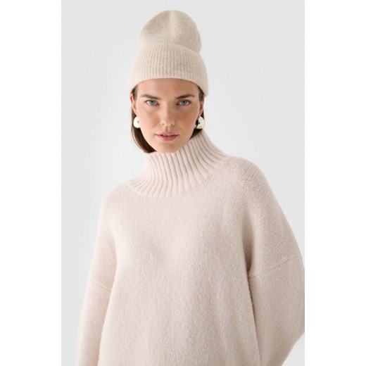 Damski golf oversize Outhorn OTHWAW24TSWEF112 - biały ze sklepu Sportstylestory.com w kategorii Swetry damskie - zdjęcie 178218422